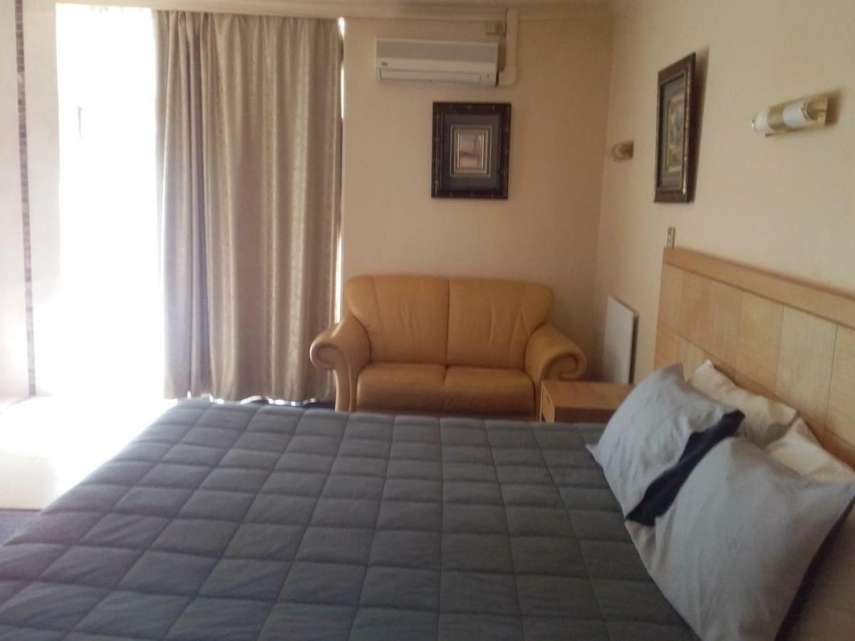 Desert Sand Motor Inn Broken Hill Eksteriør billede